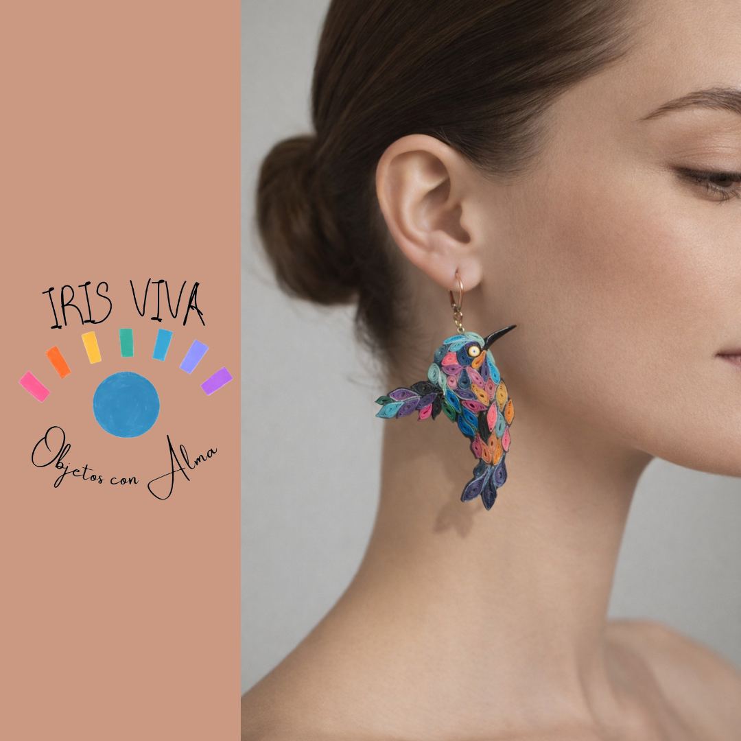 Colección Renacer - Aretes Colibrí Azulado - Iris Viva - Filigrana 7x5cm