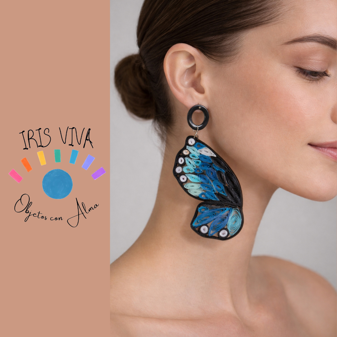 Colección Renacer - Aretes Mariposas al Viento - Iris Viva - Filigrana 8x5cm