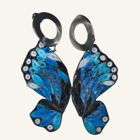 Colección Renacer - Aretes Mariposas al Viento  - Iris Viva -  Filigrana 8x5cm