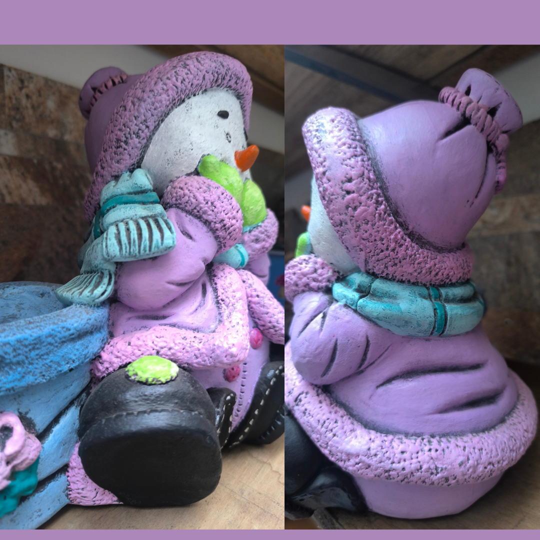 Muñeco de Nieve Traje Violeta Materita – Arte Vivo –  24x18 cm