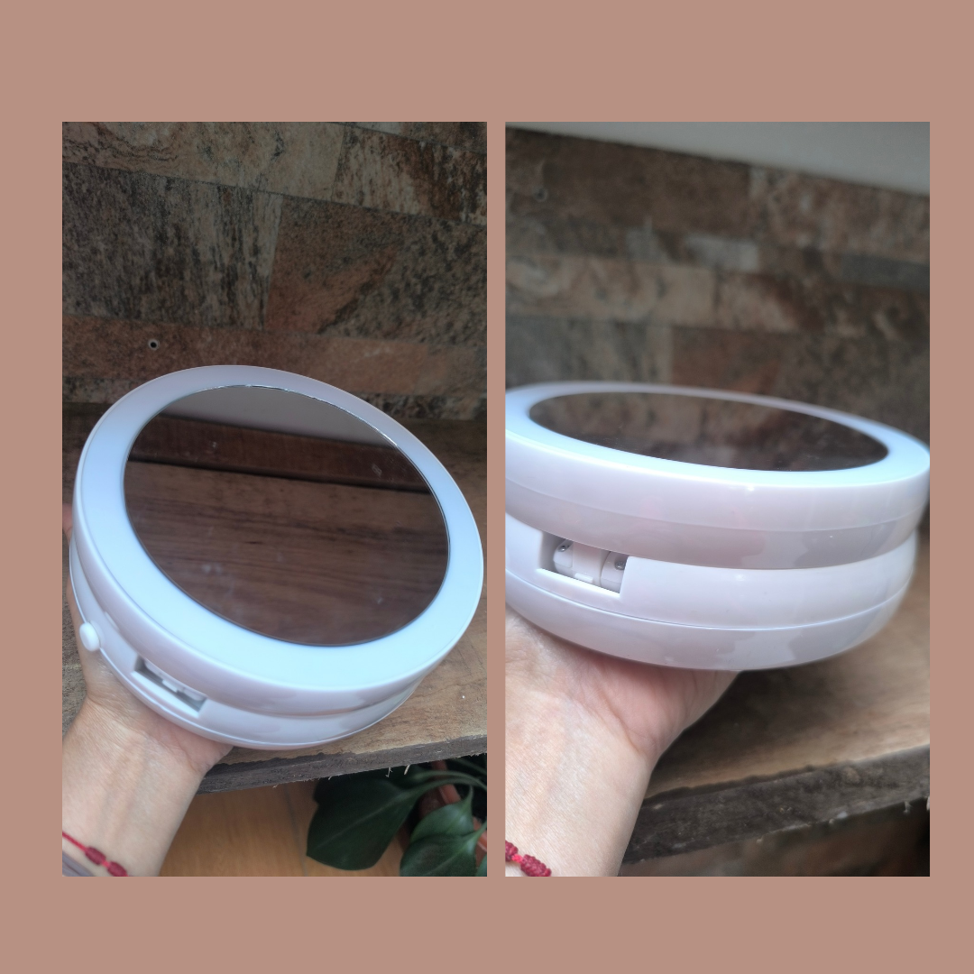 Espejo de Maquillaje con Luz LED – Diámetro 15.5cm x Alto 29cm